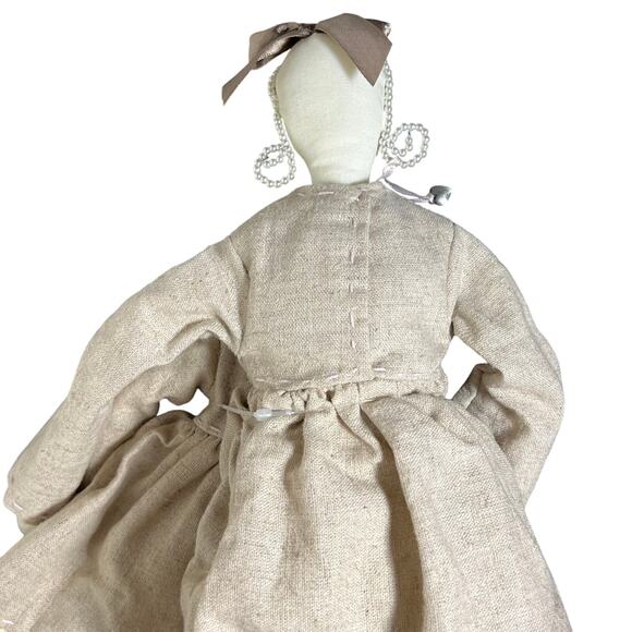 Mother Daughter Doll Set Magnetic Hands New Taupe Dresses - Picture 8 of 11